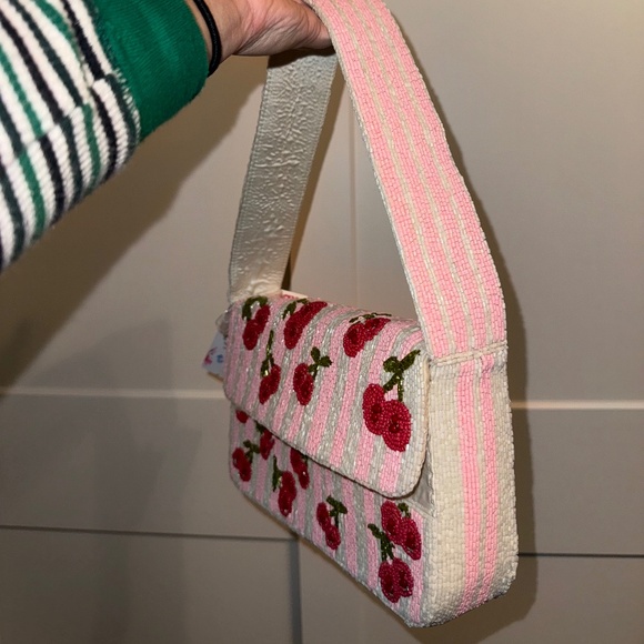 Viral cherry beaded bag - Picture 3 of 3